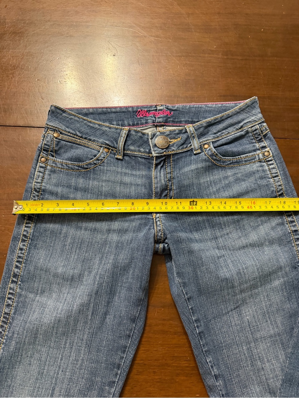 Wrangler Women’s Light Blue Denim Jeans Size 5/6 x 32 style code 09MWZDD midrise - Picture 5 of 12